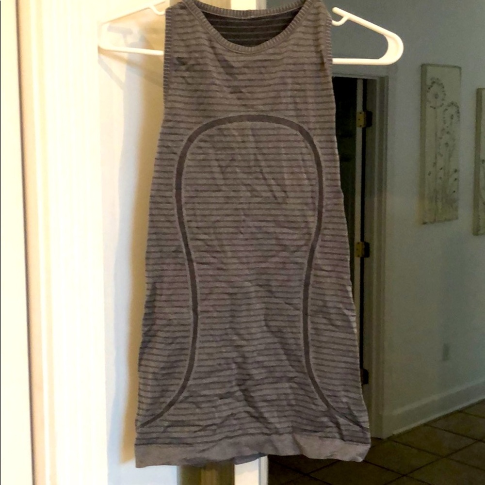 Lululemon tank